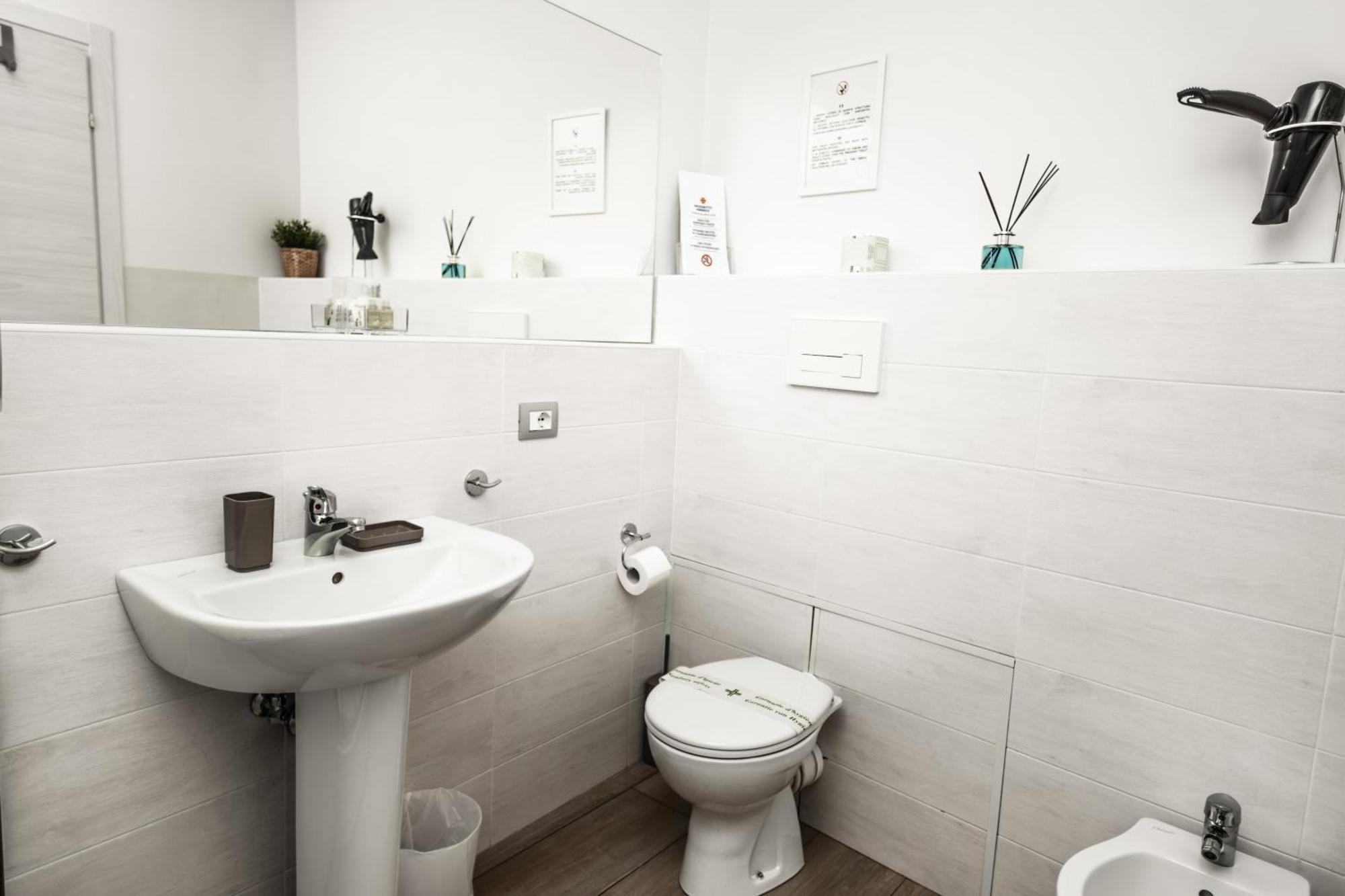 Il Tiro Rooms Bologna Ngoại thất bức ảnh