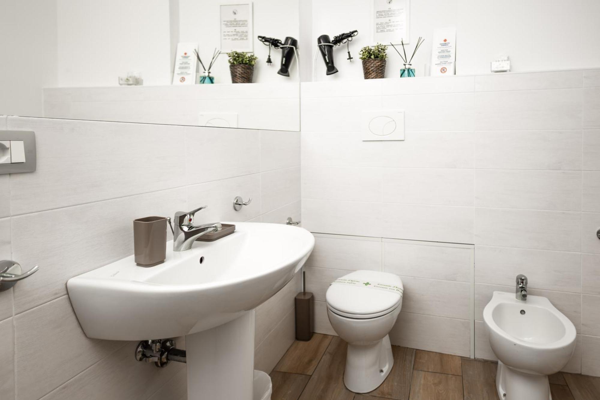 Il Tiro Rooms Bologna Ngoại thất bức ảnh